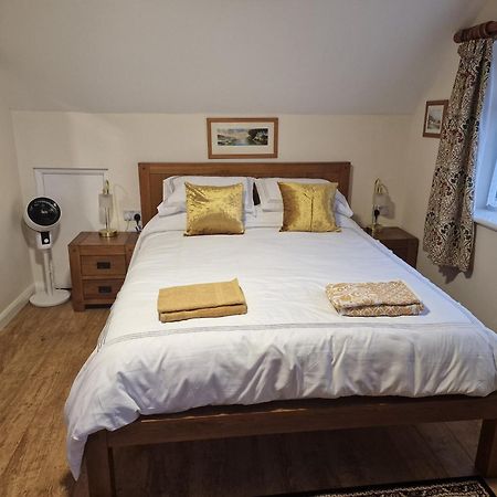 Woodvale Bungalow Little Haven エクステリア 写真